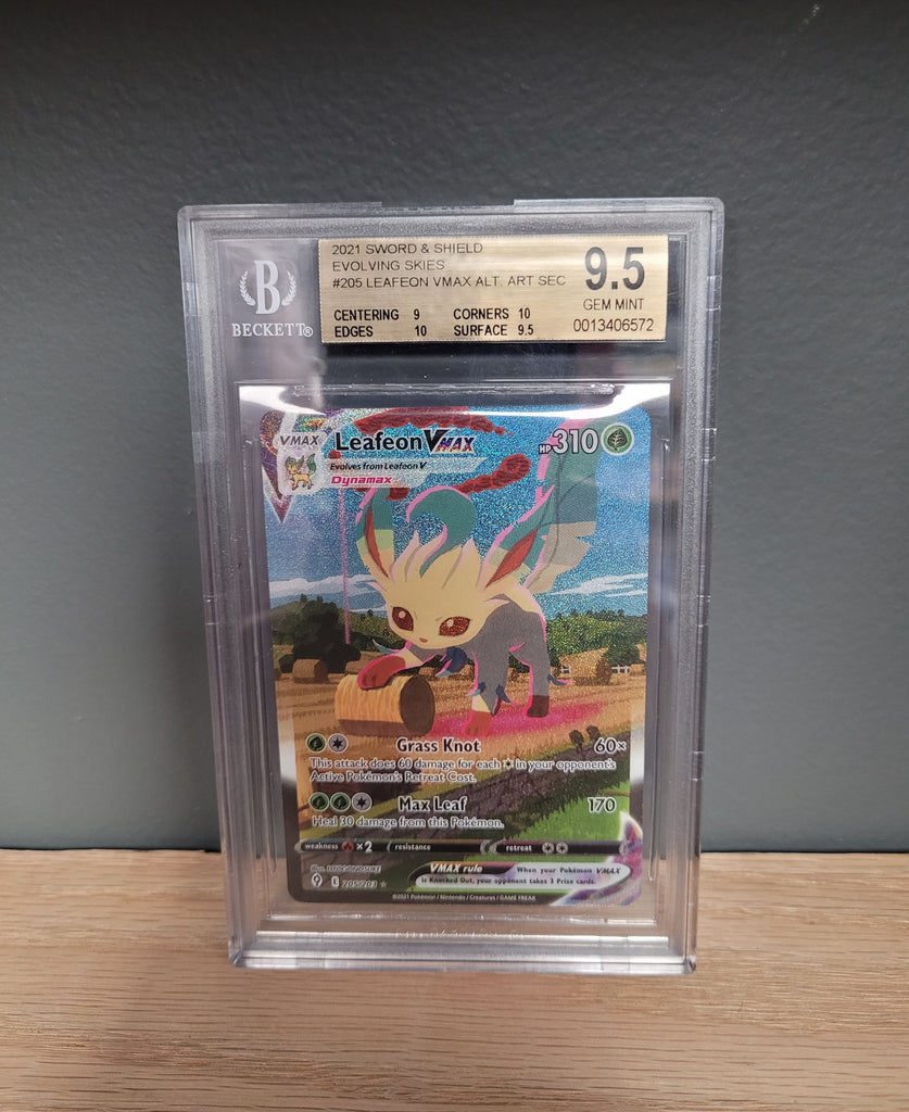 Newest Pokemon Flareon VMAX BGS 9.5 Gem Mint