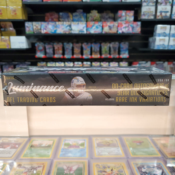 2022 Luminance Football Hobby Box