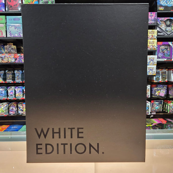 Vault X: 4-Pocket Zip Binder (White Edition)