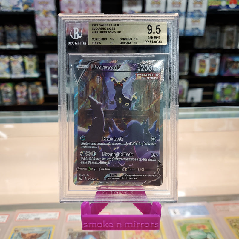 Umbreon V - Evolving Skies Holofoil: BGS 9.5